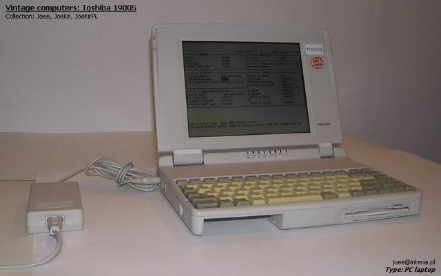 Toshiba T1900S - 02.jpg